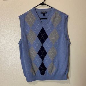 Club Room V-Neck Argyle Sweater Vest in Blue and Gray